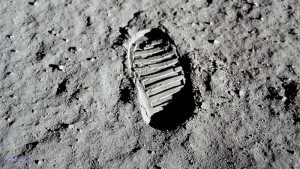 impronta primo uomo sulla luna